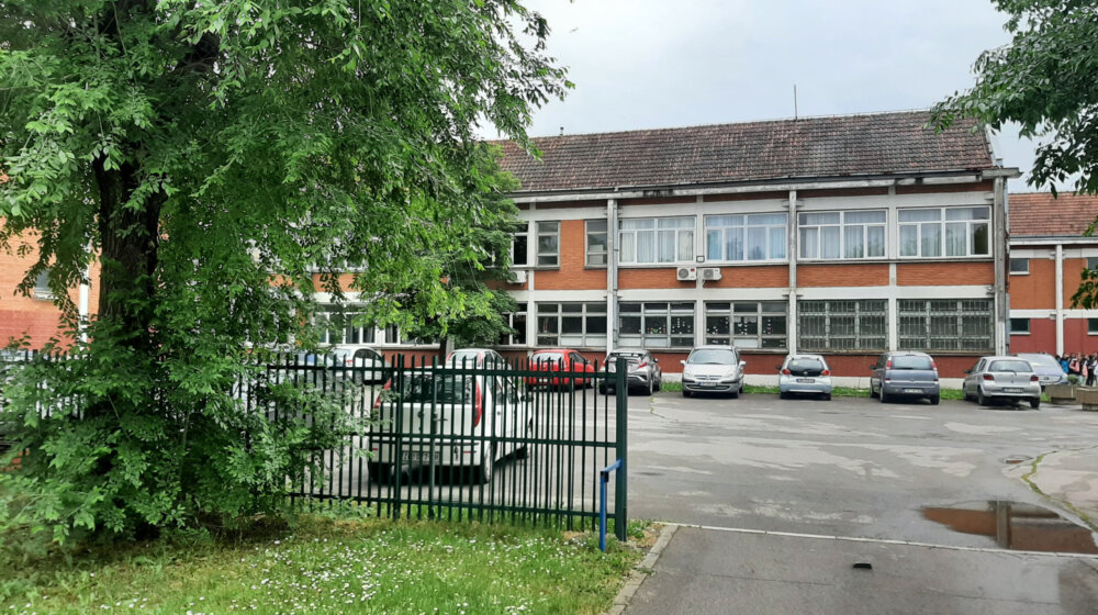 "Neće vam pomoći ni zabrana oružja": Ovako izgleda dojava o bombama koju su dobile beogradske škole (FOTO) 1