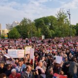 Srđan Milivojević na protestu "Srbija protiv nasilja": Ponudio sam da im damo zahteve na engleskom jeziku 7