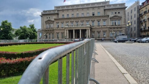 srbija nade skup priprema (FOTO) Kako izgledaju pripreme za skup "Srbija nade"? 11