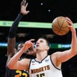 Gde možete gledati duel između Finiksa i Denvera, šesti meč polufinalne serije Zapadne konferencije NBA lige: Jokić vodi Nagetse do novog finala 8