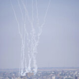 Palestinski ekstremisti ispalili desetine raketa na Izrael u odgovoru na vazdušne napade 16