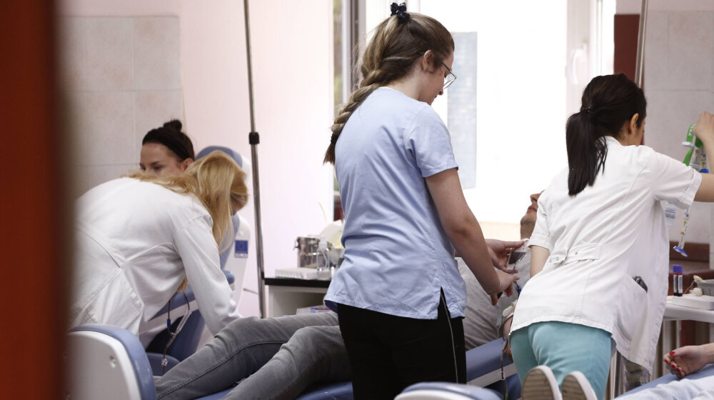 Nakon apela Instituta za transfuziju krv dalo 295 građana ali krvi i dalje nema dovoljno 1