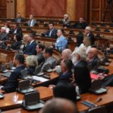 Vučić pozvao poslanike vlasti i opozicije da vode računa kako govore u Skupštini 12