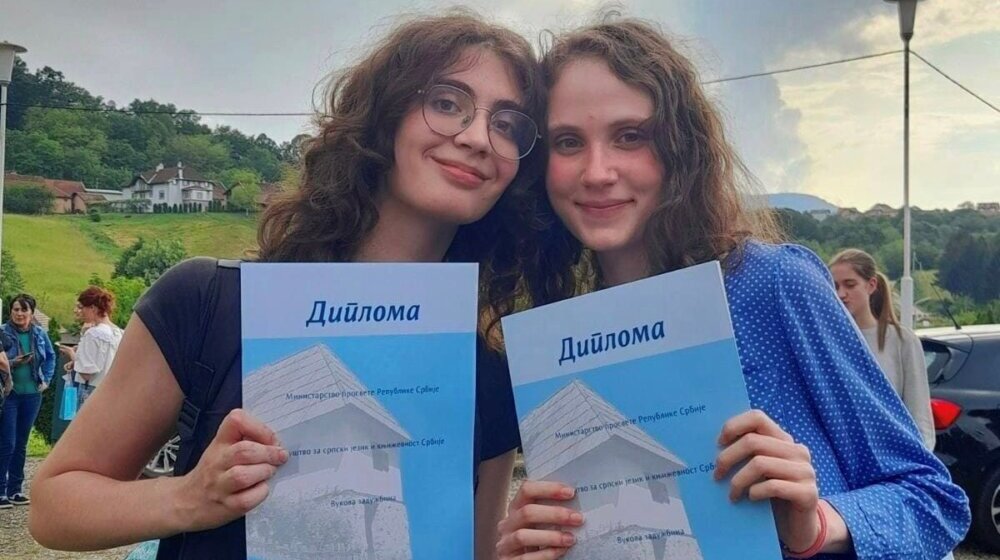 Učenice subotičke Gimnazije “Svetozar Marković” druge na republičkom takmičenju iz srpskog jezika 1