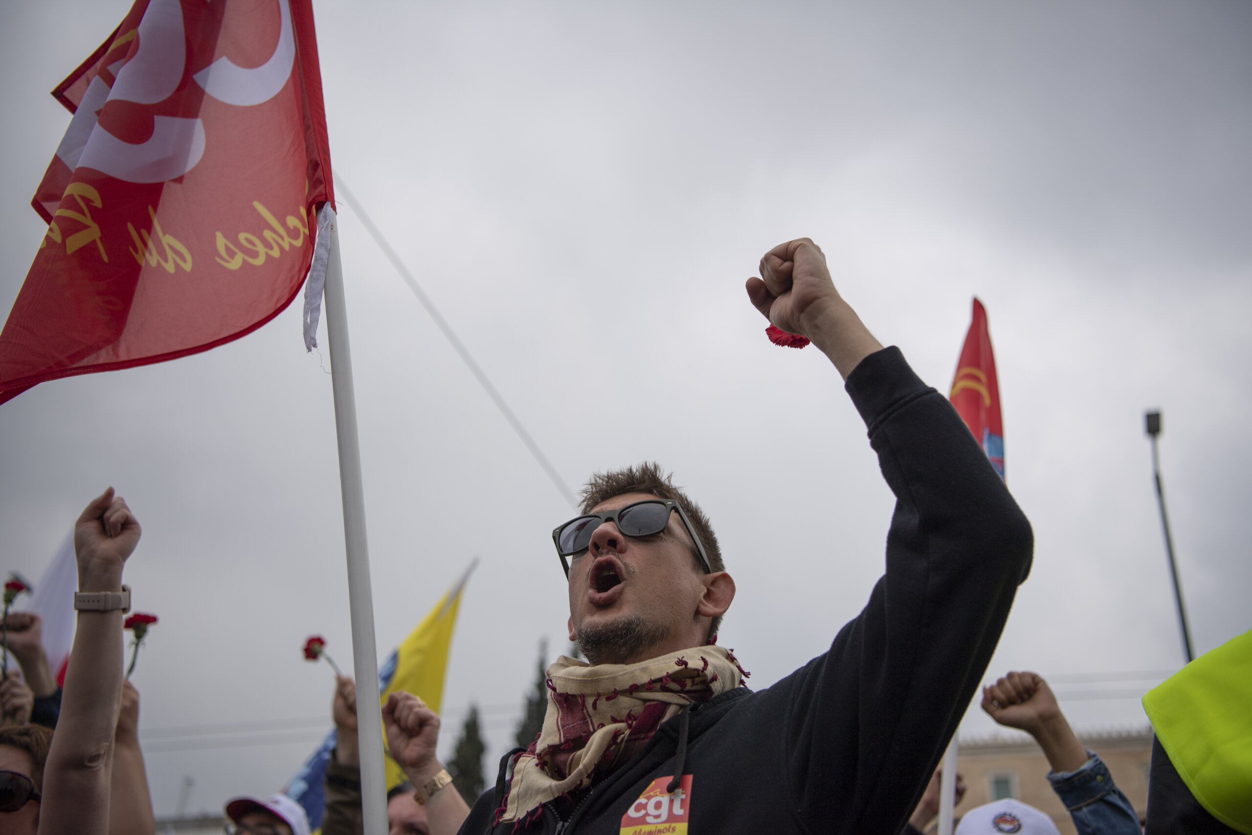 Marševi i demonstracije "moćnih sindikata", sukobi radnika i policije od Nemačke do Turske: Kako je u svetu obeležen Prvi maj (FOTO) 5