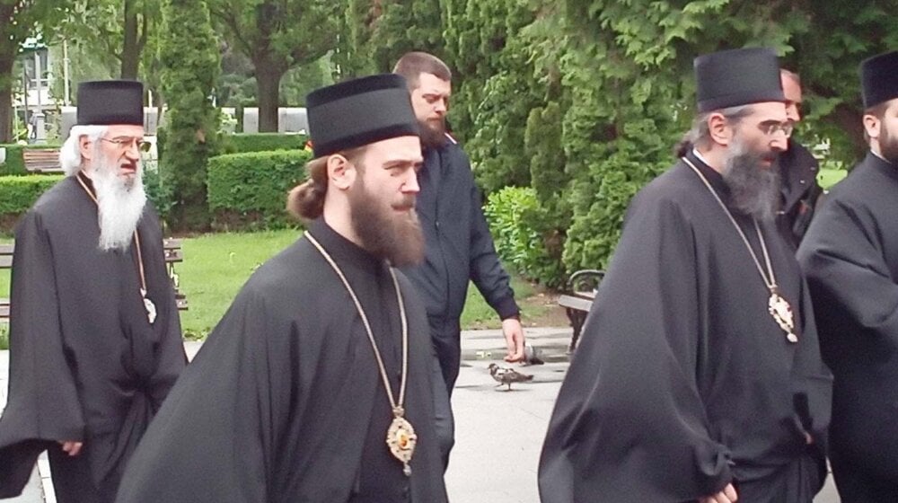 Sabor SPC o zabrani ulaska patrijarhu Porfiriju na Kosovo: Kao da je papi zabranjeno da ode u Vatikan 13