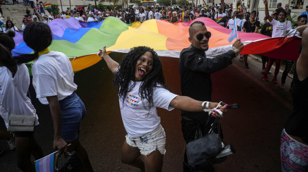 Na Kubi skup LGBT zajednice koja slavi usvajanje homoseksualnih brakova 1