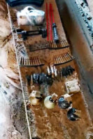 MUP objavio zvaničnu verziju sinoćnjih tragičnih događaja u okolini Mladenovca: Šta je pronađeno u vikendici osumnjičenog? (FOTO) 3