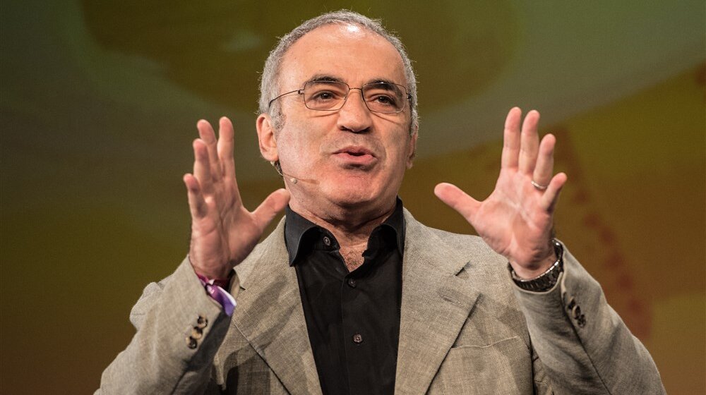 "Prilično sam siguran da će u narednih pet godina Rusija biti manja": Gari Kasparov predviđa kolaps ruske imperije 1