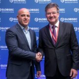 Lajčak i Kovačevski pozvali na povratak mira i stabilnosti na Kosovu 12