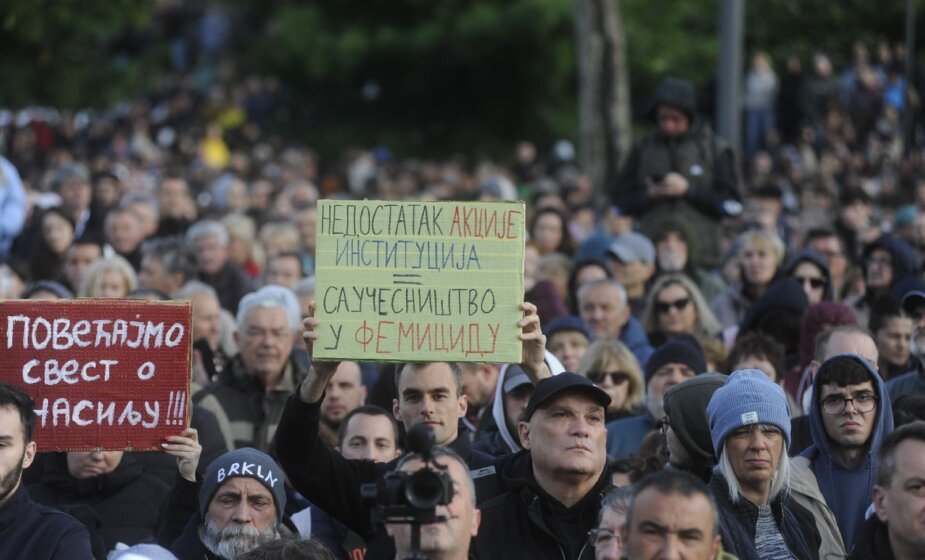 "Nestvarni prizori iz Beograda, najveći u poslednjih 10 godina": Kako su regionalni mediji preneli vest o protestu 1