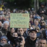 "Nestvarni prizori iz Beograda, najveći u poslednjih 10 godina": Kako su regionalni mediji preneli vest o protestu 12