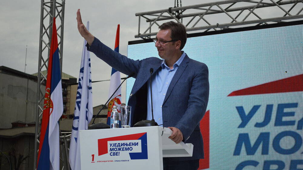 "Vučić je uplašen jer gubi podršku i zato organizuje skup": Sagovornici Danasa o uzavreloj atmosferi u društvu pred miting 1