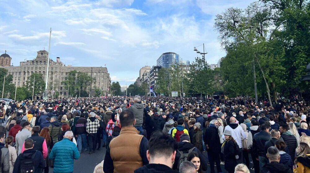 CNN pustio tekst o protestima "Srbija protiv nasilja": Lice Beograda koje se menja 1