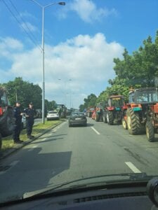 UŽIVO Četvrti dan protesta poljoprivrednika: Potvrdili Vladi Srbije da dolaze sutra na pregovore (VIDEO, FOTO) 2