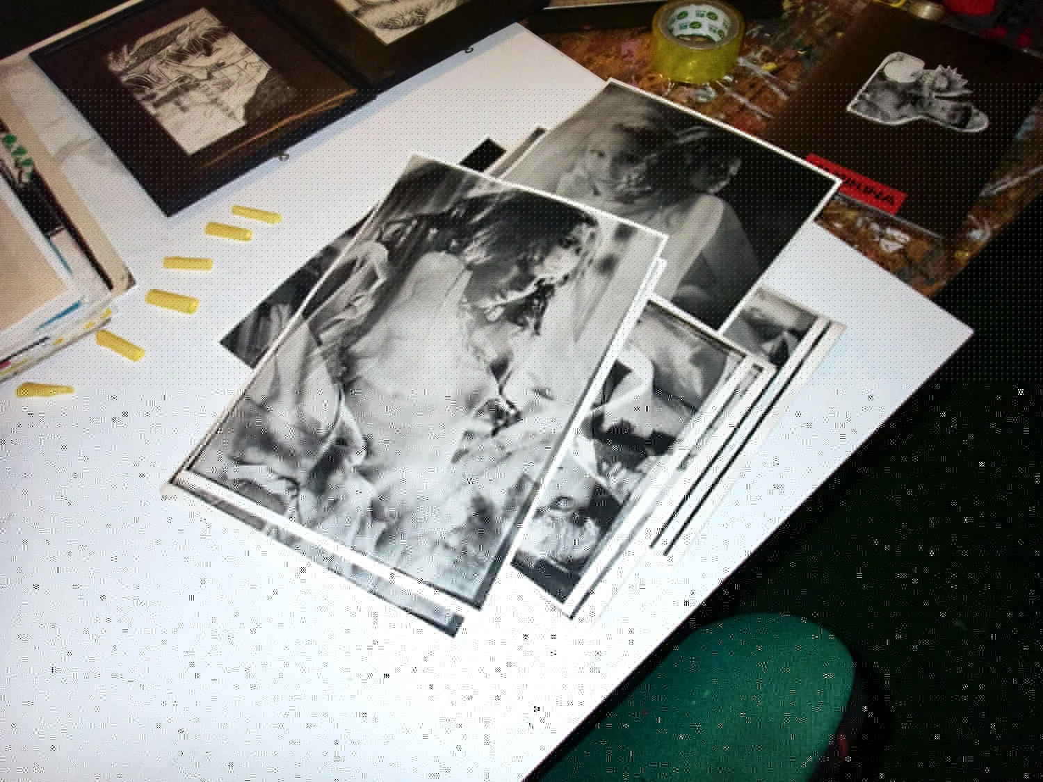 Umetnička knjiga nastala od pronađenih filmskih negativa: Umesto objekata u porno magazinima - žene sa karakterom 5