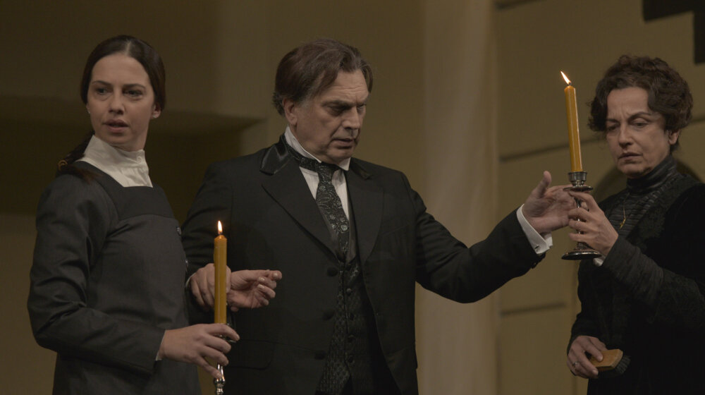 Deset godina uzbudljivog života predstave "Gospođica" u Jugoslovenskom dramskom pozorištu 1