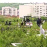 Počela iskopavanja na groblju u Prištini zbog sumnje da su tu tela dvojice Albanaca nestalih tokom rata 3