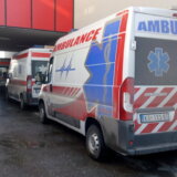 Hitna pomoć u Kragujevcu intervenisala juče 16 puta na javnim mestima i zbog dve saobraćajne nezgode 15