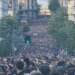 Kako je izgledao jedan od najmasovnijih protesta u Beogradu i blokada mosta Gazela (VIDEO) 1