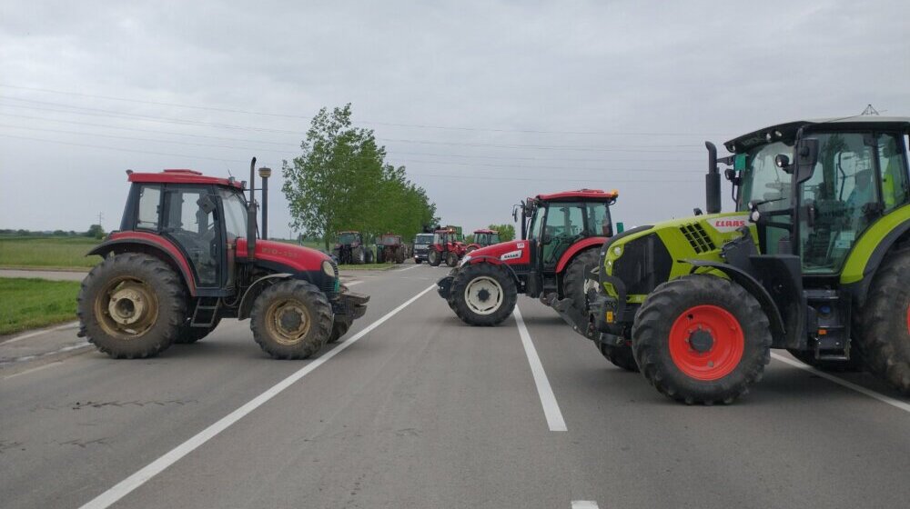 Magistalni put Zrenjanin - Novi Sad kod Aradca biće i sutra blokiran zbog protesta poljoprivrednika 1