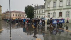 Snažna poruka Zrenjaninaca večeras poslata Srbiji: Stop nasilju, podrška mirnim protestima u Beogradu u petak 5