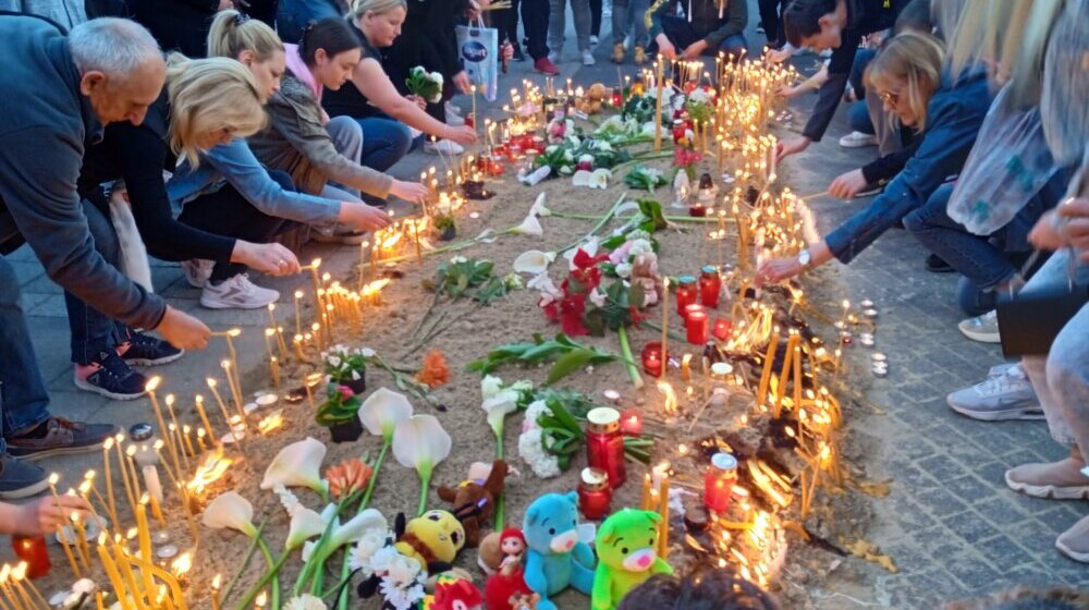 I sveće i cveće, neće biti dovoljno: Kako izgleda Srbija posle masovnih ubistava 1