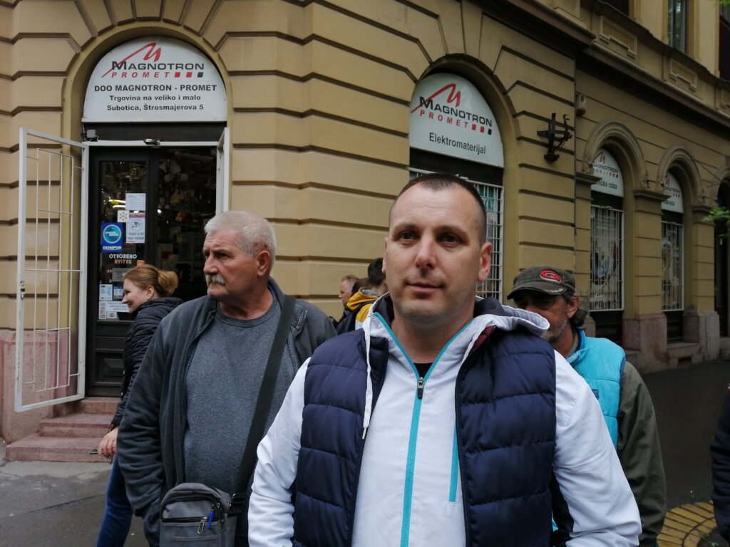 “Gledaćete krave u zoološkim vrtovima uskoro”: Subotički poljoprivrednici ostaju u centru grada do četvrtka 2