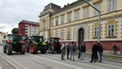 Subotički poljoprivrednici blokirali podvožnjak u Maksima Gorkog 20
