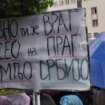'Prsten' oko RTS-a, kiša, i uključenje u Dnevnik: Slike koje su obeležile protest "Srbija protiv nasilja" (FOTO) 17