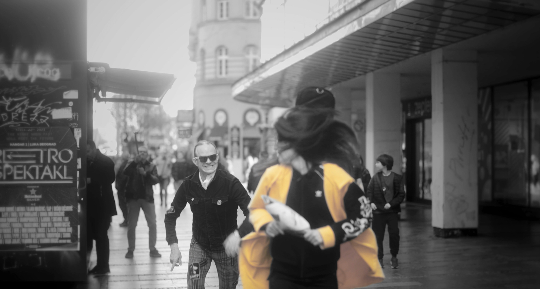 "Ona hoda sama kroz grad" - spot za podizanje svesti o sigurnosti žena i devojčica (VIDEO) 3