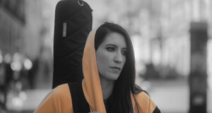 "Ona hoda sama kroz grad" - spot za podizanje svesti o sigurnosti žena i devojčica (VIDEO) 2