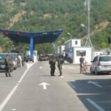 Administrativni prelazi na jugu prema KiM otvoreni: Albanci uplašeni od dolaska teške mehanizacije Vojske Srbije 3