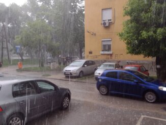 Kragujevac pogodilo nevreme sa gradom 2