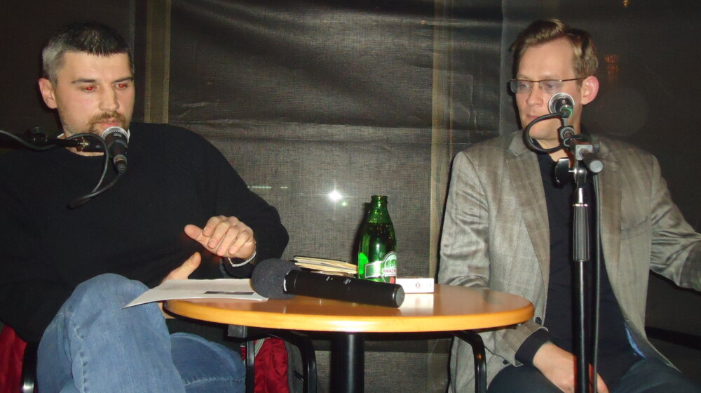 Performans „Tucanje kamena” nemačkog pisca Klemensa Majera u kragujevačkom SKC-u 1