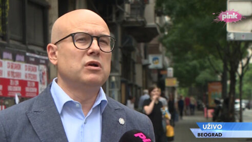 Miloš Vučević SNS "Kosovska Mitrovica ima nadu zahvaljujući Vučiću": Ministri sa različitih lokacija pozivali na miting SNS (FOTO) 6