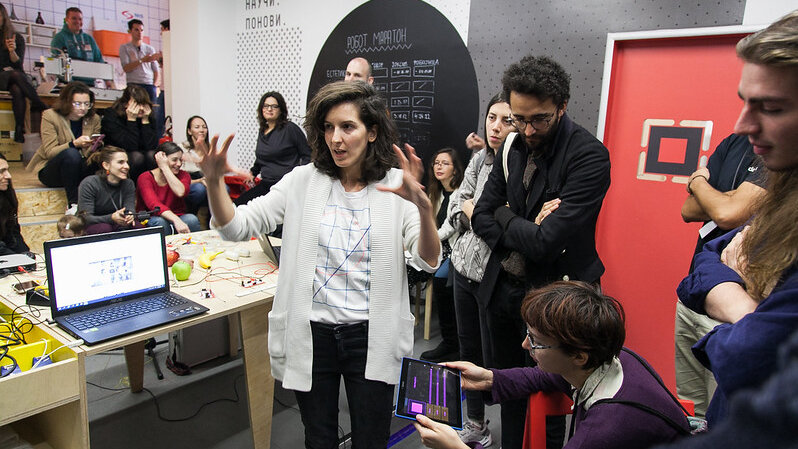 Otvara se Naučni klub u Novom Sadu: Prva izložba pod nazivom "Životni ciklusi Milutina Milankovića" 1