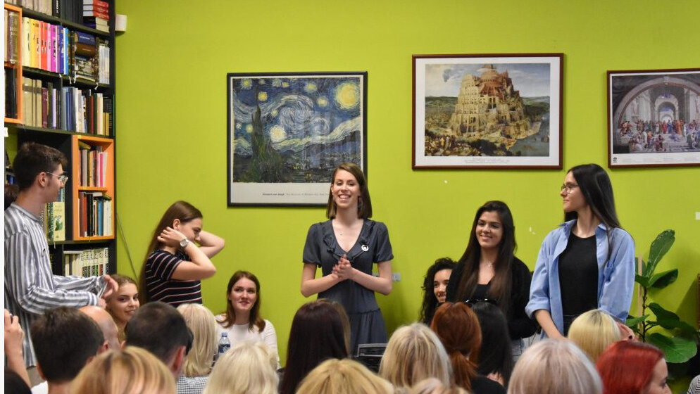 „Noć u biblioteci” u Trinaestoj beogradskoj gimnaziji: O zagađenju i očišćenju 1