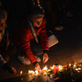 Građani Užica palili sveće i molili se za nastradale u beogradskoj školi „Vladislav Ribnikar“ 6