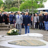Polaganjem venaca obeležen Dan pobede nad fašizmom u Kragujevcu 11