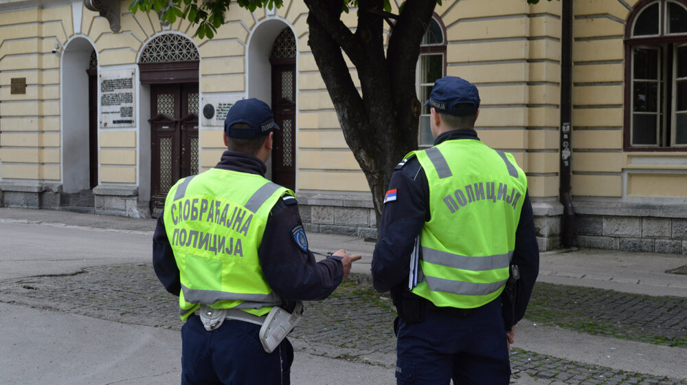 Čak 15.000 saobraćajnih prekršaja u zonama škola tokom septembra 1 Čak 15.000 saobraćajnih prekršaja u zonama škola tokom septembra 1