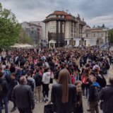 Sada svi da zaćutimo: Pomen žrtvama beogradske tragedije na Đačkom trgu u Kragujevcu 9