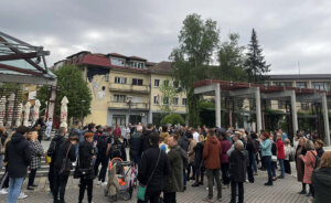 Protest u Požegi: Dogovoreno formiranje lokalnog tima za borbu protiv nasilja (FOTO) 2 Protest u Požegi: Dogovoreno formiranje lokalnog tima za borbu protiv nasilja (FOTO) 2