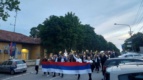 I Topola u šetnji prodisala: Protest „Stop nasilju i strahu” u Karađorđevoj prestonici 4