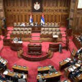 Spiskom uvreda na spisak uvreda: Sukob Sandre Božić i Radomira Lazovića u Skupštini 7