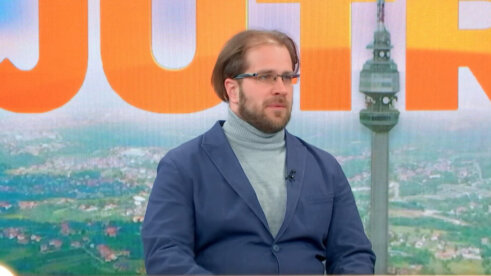 Zašto je u fokusu Eskobarove posete regionu samo Priština, a ne i Beograd? 4