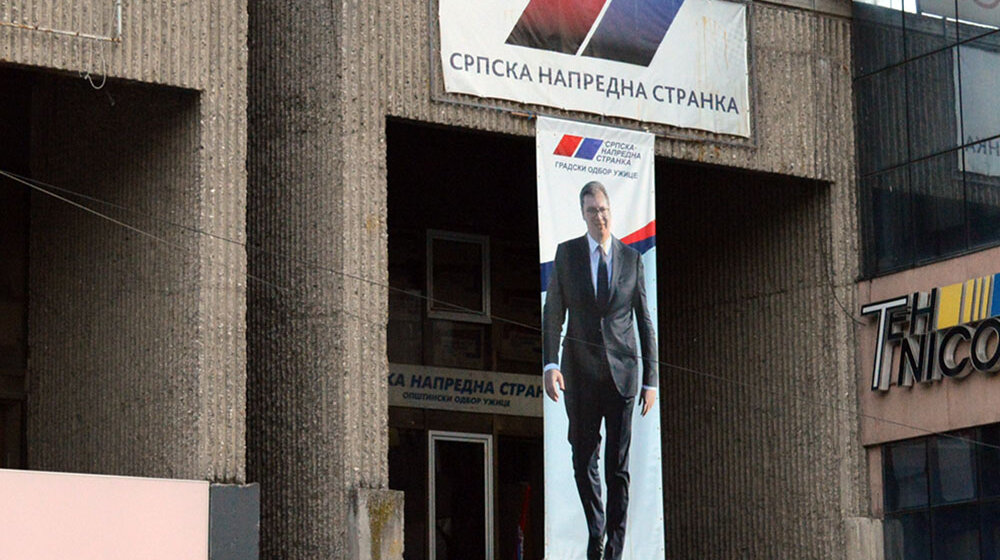 "Prvo miting, pa posao": Kako se užički naprednjaci spremaju za skup u Beogradu 26. maja? 1