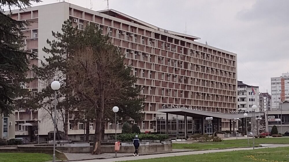 Gradonačelnik Kragujevca uputio telegram saučešća porodicama stradalih u školi "Vladislav Ribnikar" u Beogradu 1