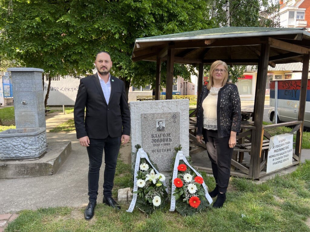 Ćerka Blagoja Jovovića otkrila spomenik svom ocu u Jagodini na Dan pobede nad fašizmom 2