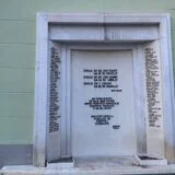 Zločin na Tuzlanskoj kapiji: Dvadeset osam godina od ubistva 71 civila, u Federaciji BiH Dan žalosti 1